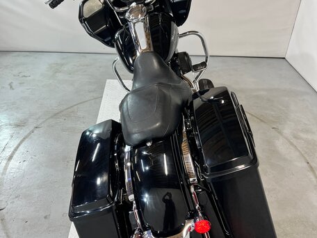 2012 Harley-Davidson Road Glide, чёрный, 760000 рублей, вид 4