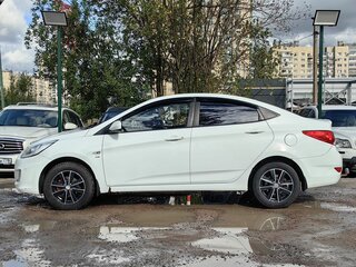 2013 Hyundai Solaris I, белый, 434900 рублей, вид 5