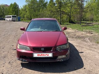 1999 Honda Accord VI, красный, 300000 рублей, вид 1