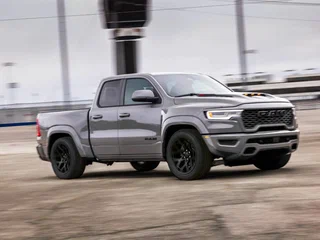 2026 Ram 1500 Rumble Bee V Рестайлинг, серый, 11210706 рублей, вид 4
