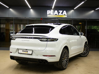 2019 Porsche Cayenne Turbo Coupé III, белый, 9850000 рублей, вид 4