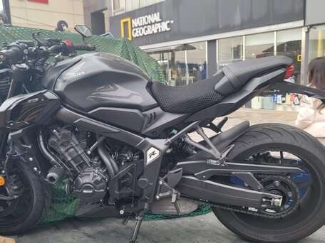 2023 Honda CB 650R, чёрный, 760000 рублей, вид 4