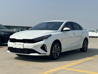 2022 Kia K3 II (China Market) Рестайлинг, белый, 1887000 рублей, вид 1