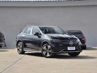 2026 Mercedes-Benz EQE SUV 500, чёрный, 7200000 рублей, вид 3