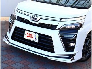 2021 Toyota Voxy III (R80) Рестайлинг, белый, 2200888 рублей, вид 3