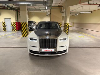 2017 Rolls-Royce Phantom VIII (Series I), белый, 42000000 рублей, вид 3