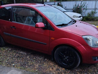 2006 Ford Fiesta Mk5, красный, 360000 рублей, вид 2