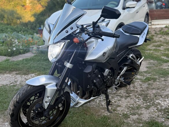 2010 Yamaha FZ1, серебристый, 600000 рублей - вид 1