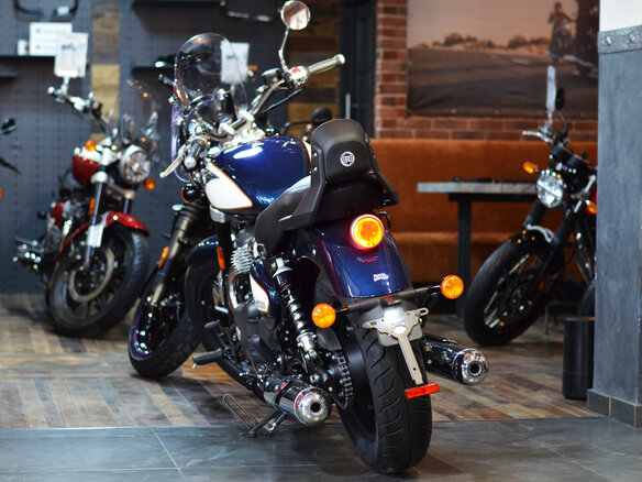 2026 Royal Enfield Super Meteor, синий, 792000 рублей - вид 15