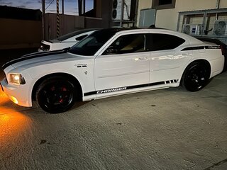 2010 Dodge Charger VI (LX), белый, 1100000 рублей, вид 5