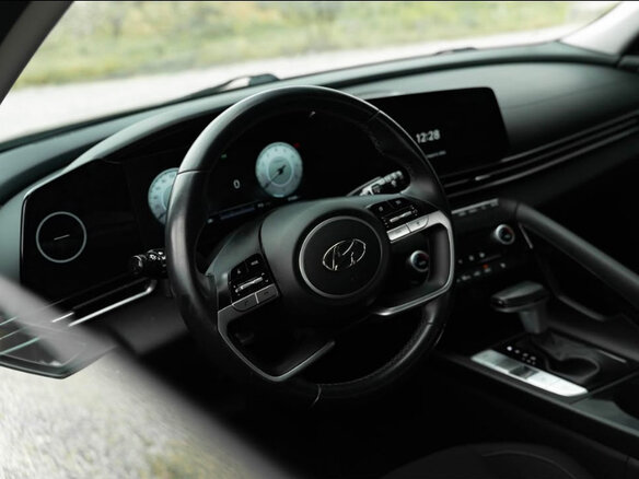 2022 Hyundai Elantra VII (CN7), чёрный, 2100000 рублей - вид 8
