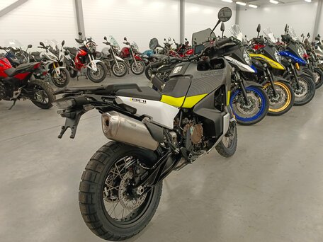2023 Husqvarna Norden 901, серый, 1490000 рублей, вид 3