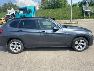 2014 BMW X1 18i I (E84) Рестайлинг, серый, 1100000 рублей, вид 4