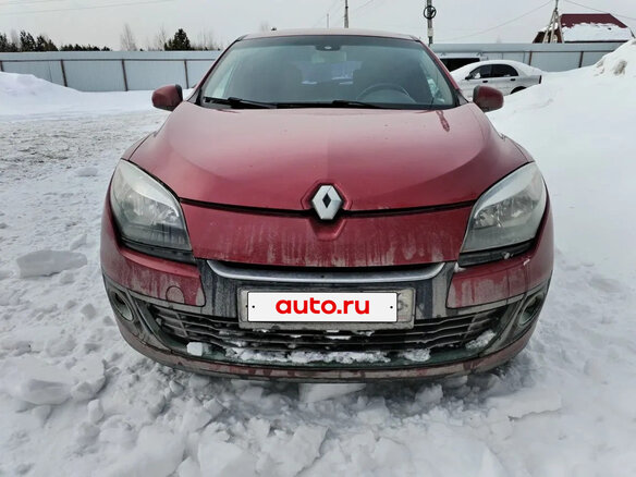 2013 Renault Megane III Рестайлинг, красный, 790000 рублей