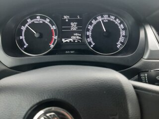2017 Skoda Rapid I, коричневый, 900000 рублей, вид 4