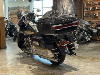 2012 Harley-Davidson CVO Limited, серый, 1490000 рублей, вид 5