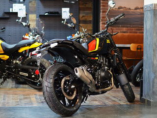 2025 Royal Enfield Guerrilla 450, чёрный, 551000 рублей, вид 5