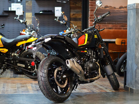 2025 Royal Enfield Guerrilla 450, чёрный, 551000 рублей, вид 5
