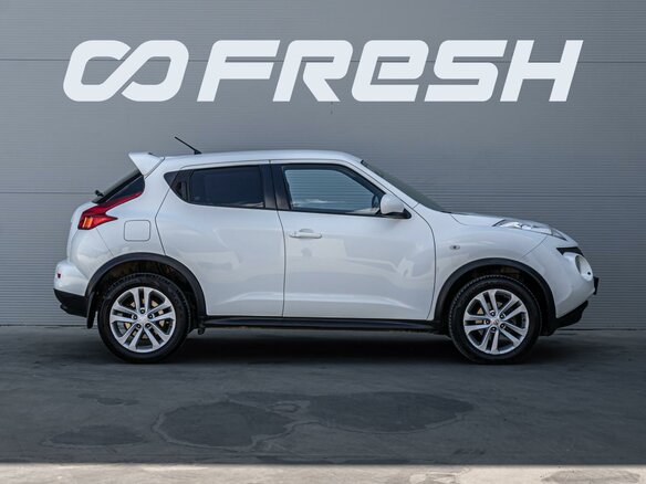 2013 Nissan Juke I, белый - вид 4