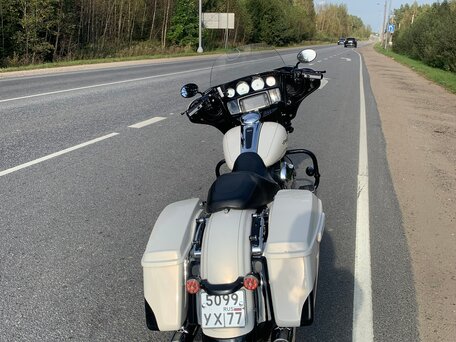 2015 Harley-Davidson Street Glide Special, белый, 1000000 рублей, вид 3