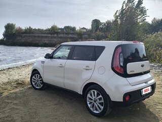 2017 Kia Soul II Рестайлинг, бежевый, 1600000 рублей, вид 5