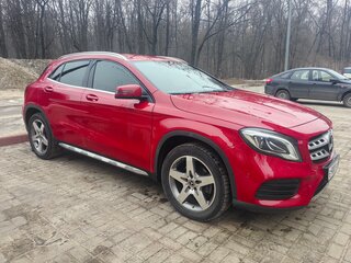 2018 Mercedes-Benz GLA 250 I (X156) Рестайлинг, красный, 2790000 рублей, вид 3