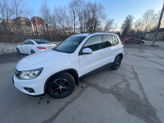 2011 Volkswagen Tiguan I Рестайлинг, белый, 1080000 рублей, вид 1