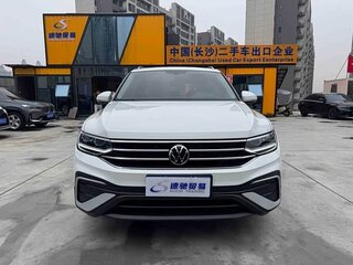 2022 Volkswagen Tiguan II Рестайлинг, белый, 1800333 рублей, вид 2