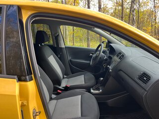 2014 Volkswagen Polo V, жёлтый, 990000 рублей, вид 5