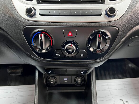 2021 Hyundai Solaris II Рестайлинг, серебристый, 1475000 рублей - вид 16