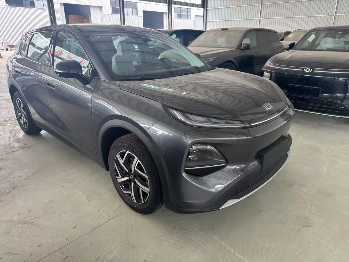 Открыть фотографии: Changan Qiyuan Q05 II