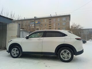 2021 Honda Vezel II, белый, 2350000 рублей, вид 3