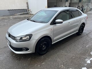 2013 Volkswagen Polo V, серебристый, 660000 рублей, вид 2