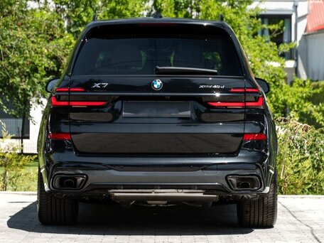 2026 BMW X7 40d I (G07) Рестайлинг, чёрный, 13500843 рублей, вид 5