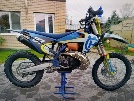 2023 Husqvarna TE 300, синий, 850000 рублей, вид 1