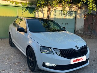 2018 Skoda Octavia III (A7) Рестайлинг, белый, 1599000 рублей, вид 3