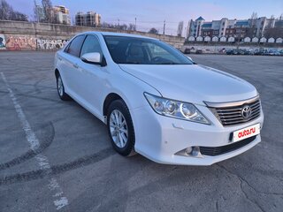 2014 Toyota Camry VII (XV50), белый, 1400000 рублей, вид 2