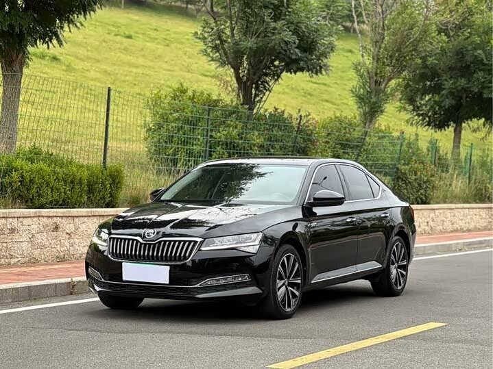 Открыть фотографии: Skoda Superb III Рестайлинг