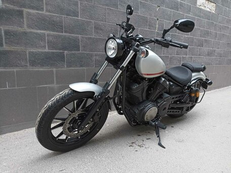 2019 Yamaha XV950 Bolt, серый, 749000 рублей, вид 3