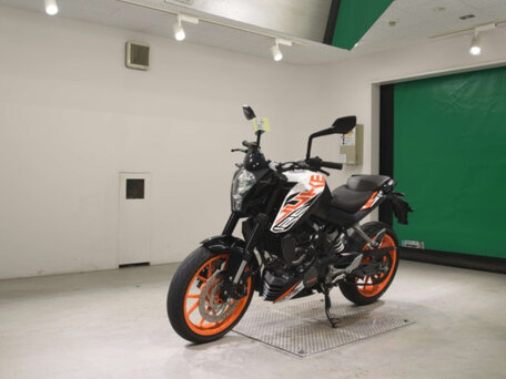 2013 KTM 125 Duke, белый, 255000 рублей, вид 1