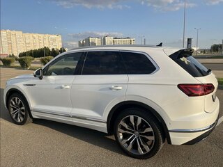 2021 Volkswagen Touareg III, белый, 7449999 рублей, вид 4
