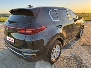 2018 Kia Sportage IV, чёрный, 1690000 рублей, вид 4