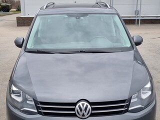 2017 Volkswagen Sharan II Рестайлинг, серый, 1770000 рублей, вид 1