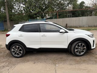 2019 Kia Stonic I, белый, 2000000 рублей, вид 2