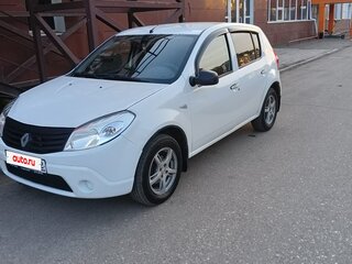 2011 Renault Sandero I, белый, 500000 рублей, вид 1