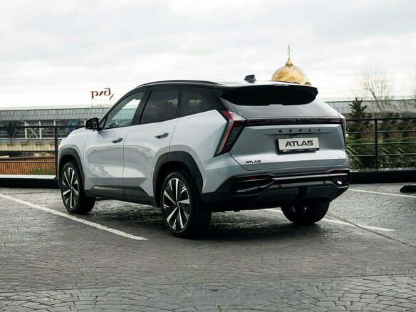 2026 Geely Atlas II, серебристый, 4229990 рублей - вид 8