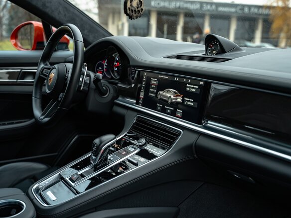 2020 Porsche Panamera Turbo S II Рестайлинг, оранжевый, 12500000 рублей - вид 17