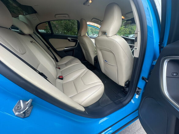 2015 Volvo S60 II Рестайлинг, синий, 1650000 рублей - вид 15