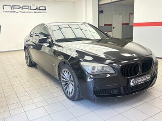2009 BMW 7 серии 740i V (F01/F02/F04), чёрный, 680000 рублей, вид 3