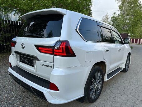 2017 Lexus LX 450d III Рестайлинг 2, белый, 7495000 рублей, вид 5